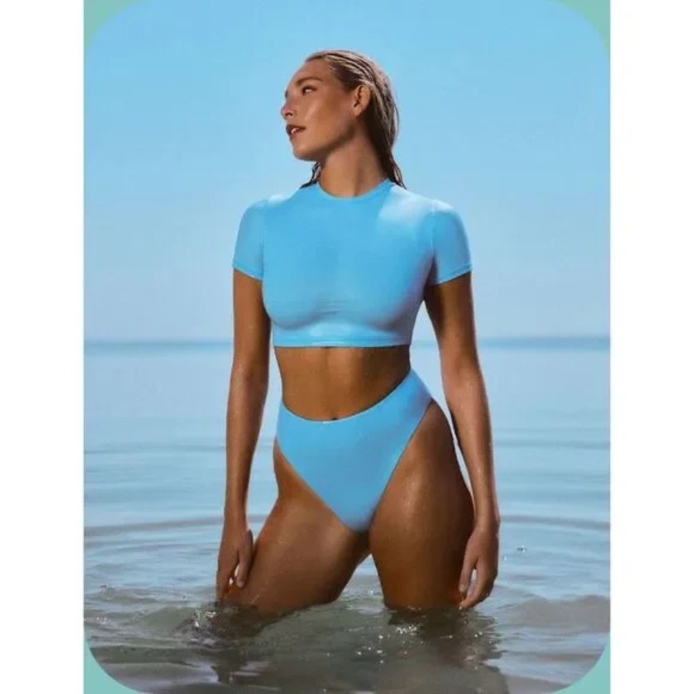 SKIMS Swim T-Shirt Iris Blue